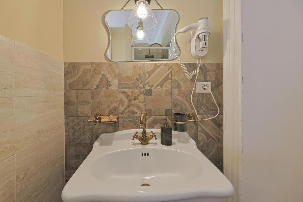 Affittacamere Art House Relais56 Luxury Piazza Di Spagna *
